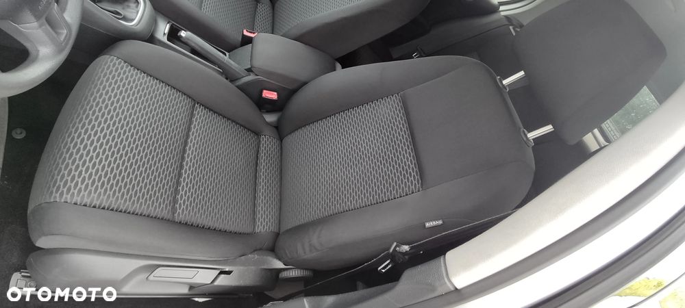 Volkswagen Golf 1.6 Tour - 24