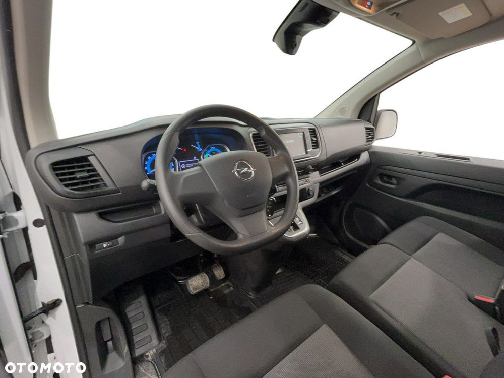 Opel Vivaro - 10