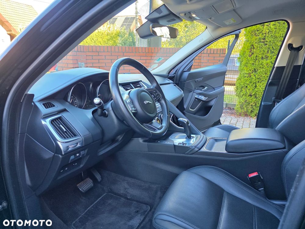 Jaguar E-Pace 2.0 i4D AWD SE - 9