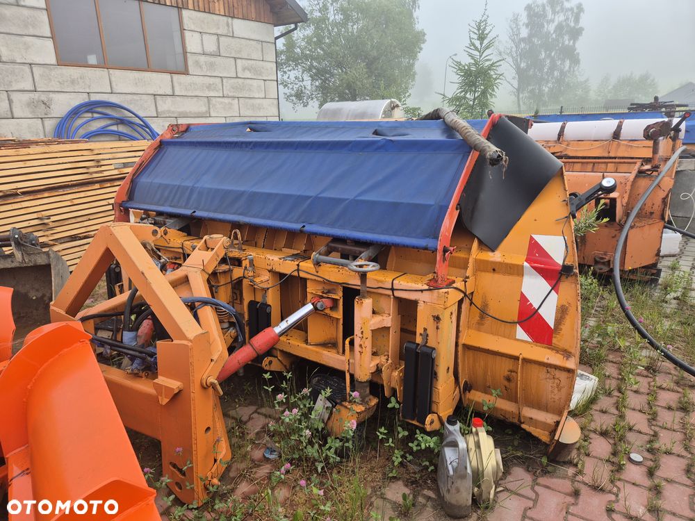 Unimog U 300 - 6