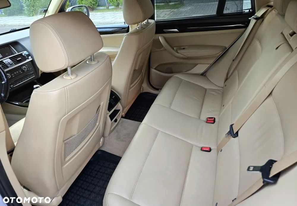 BMW X3 xDrive35i - 9