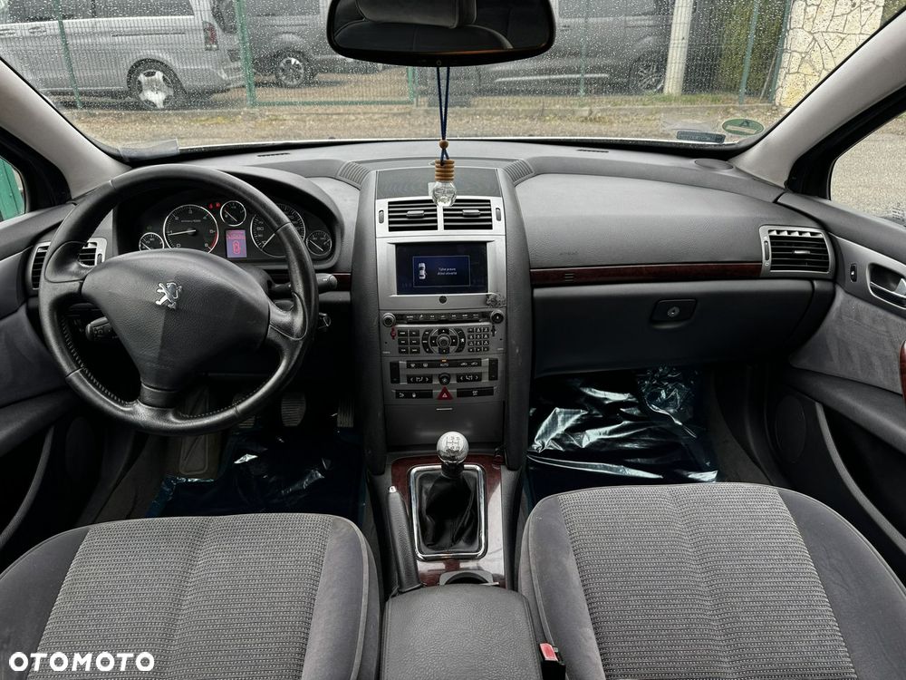 Peugeot 407 - 10