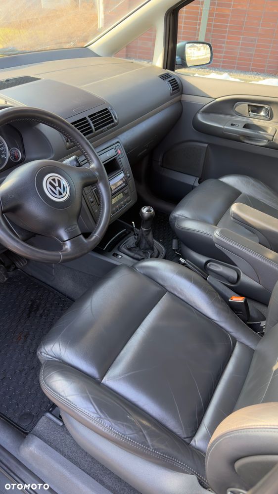 Volkswagen Sharan 1.9 TDI Exclusive Edition - 1