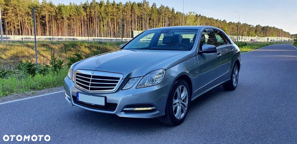 Mercedes-Benz Klasa E 250 CGI BlueEFFICIENCY Avantgarde - 2