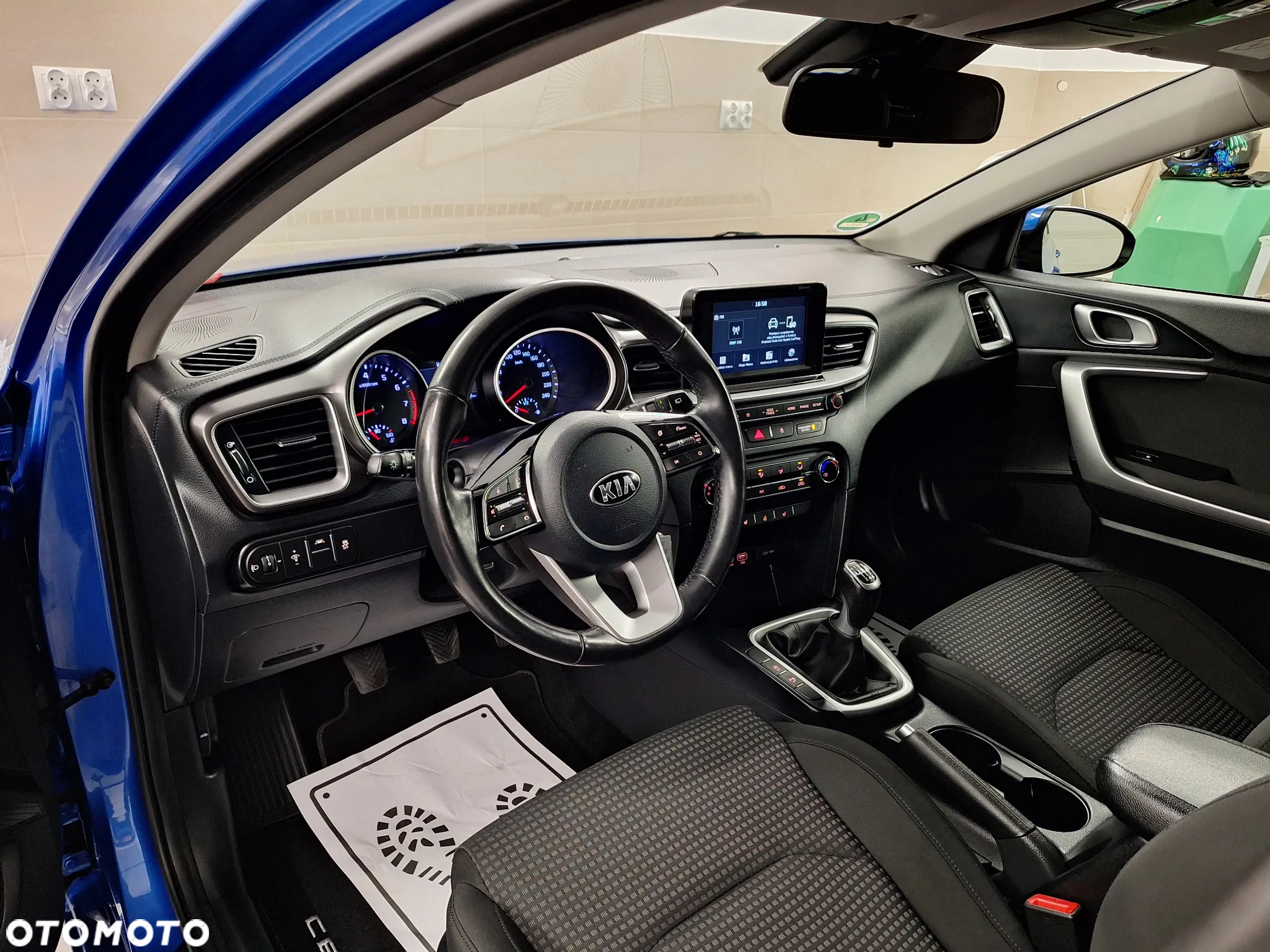Kia Ceed 1.4 CVVT Dream Team Edition - 17