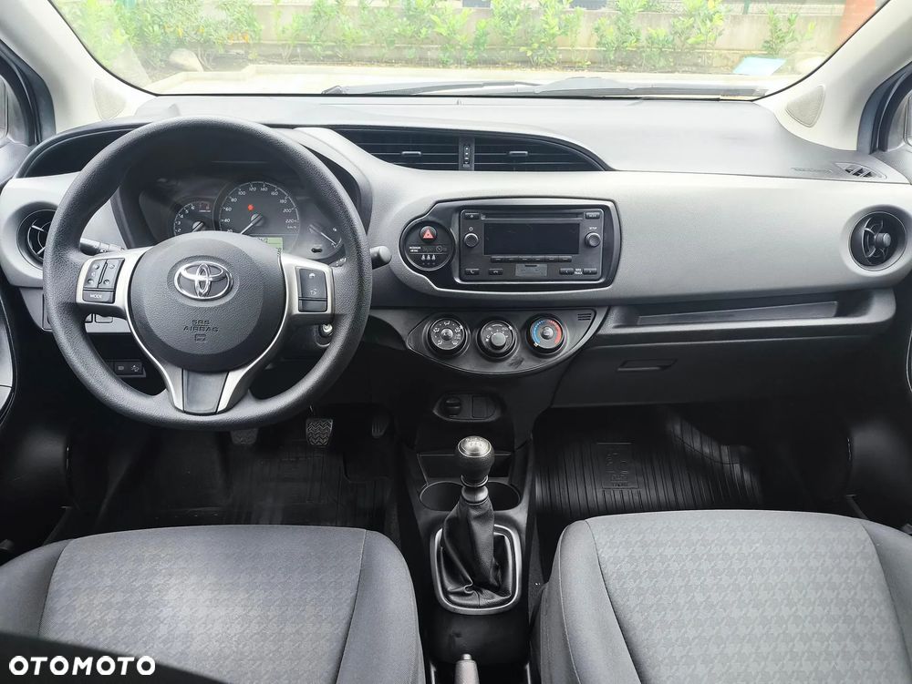Toyota Yaris 1.5 Active - 8