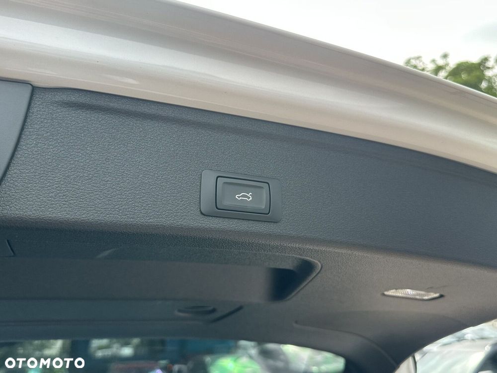 Audi A4 Avant 35 TDI mHEV S Line S tronic - 40