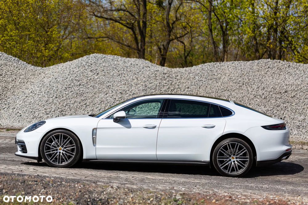 Porsche Panamera 4 Executive - 1