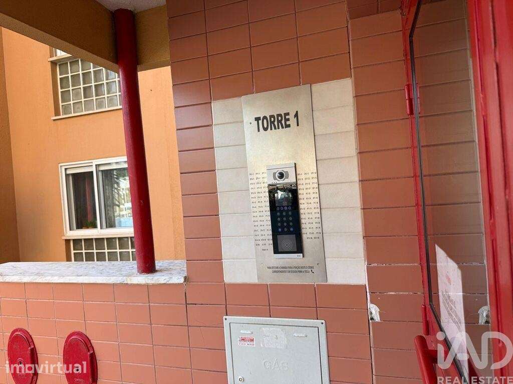 Apartamento T1 em Santo António dos Cavaleiros e Frielas de 47 m2 - Grande imagem: 5/22