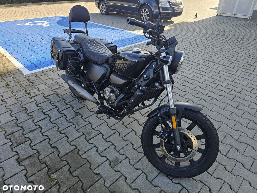QJMOTOR SRV 125 - 18