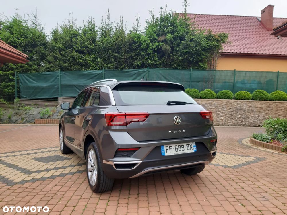 Volkswagen T-Roc - 9