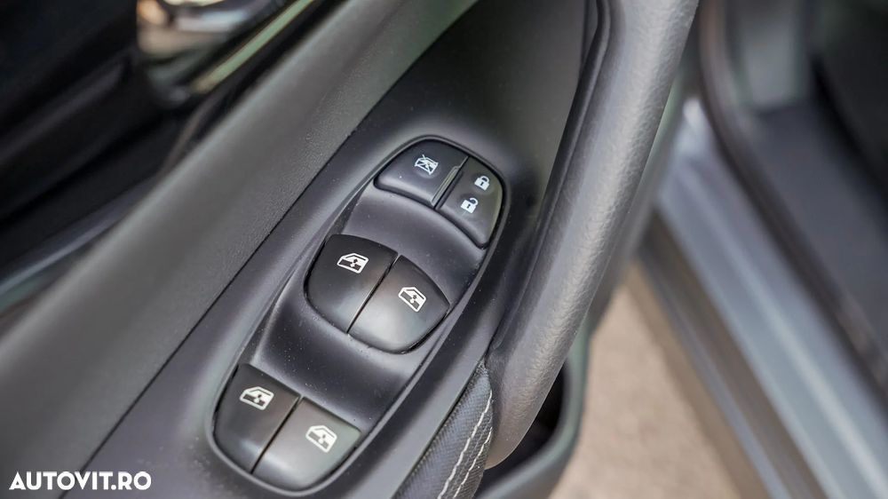 Nissan Qashqai 1.5 DCI DCT N-CONNECTA - 27