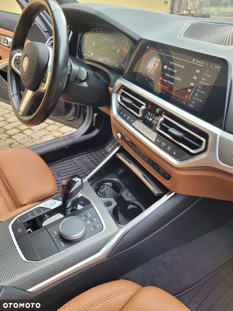 BMW Seria 3 330i xDrive M Sport sport - 16