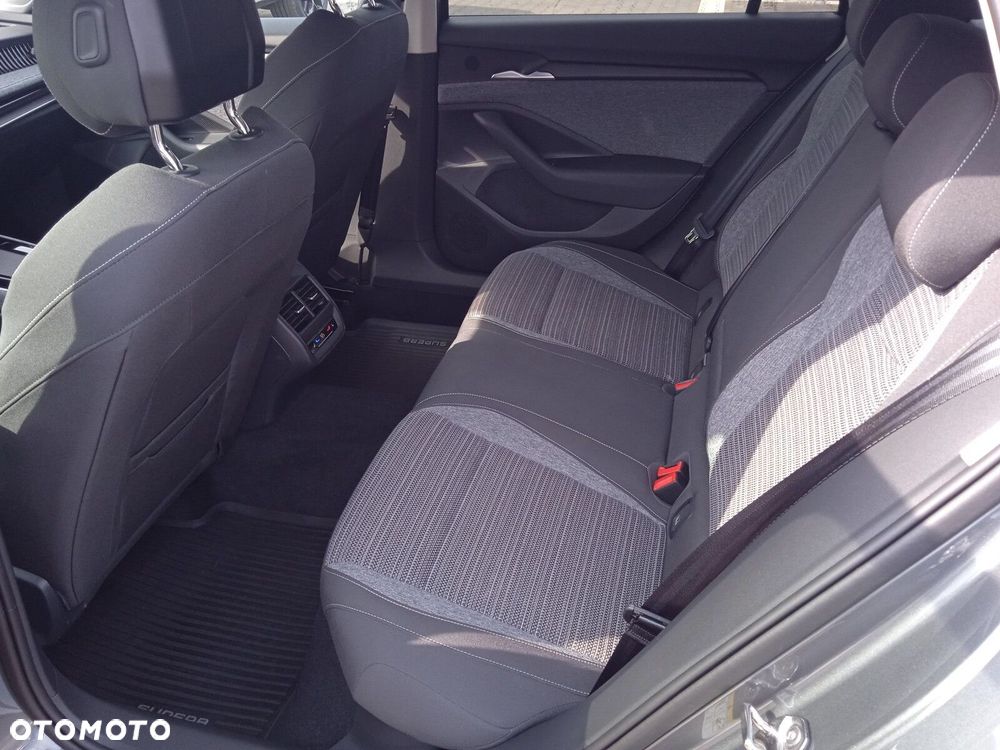 Skoda Superb 2.0 TDI SCR 4x4 Selection DSG - 14