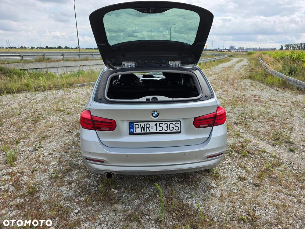 BMW Seria 3 318d - 11