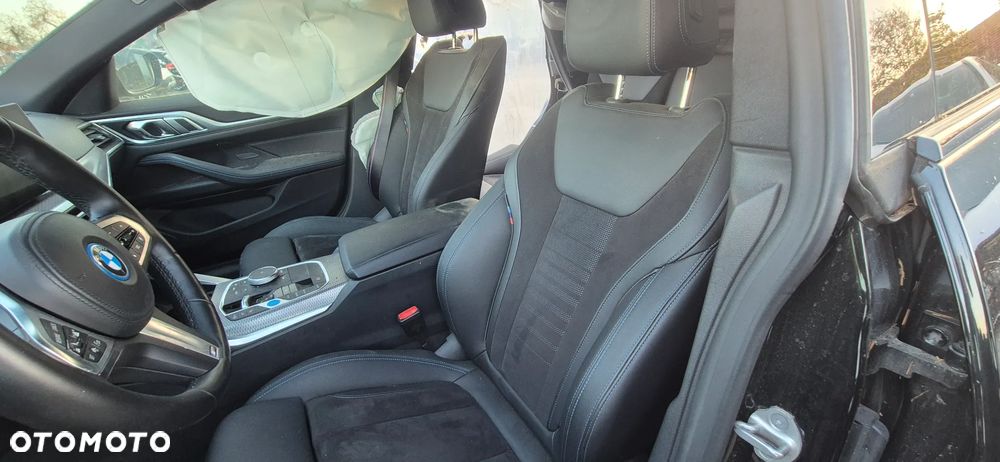BMW i4 - 23