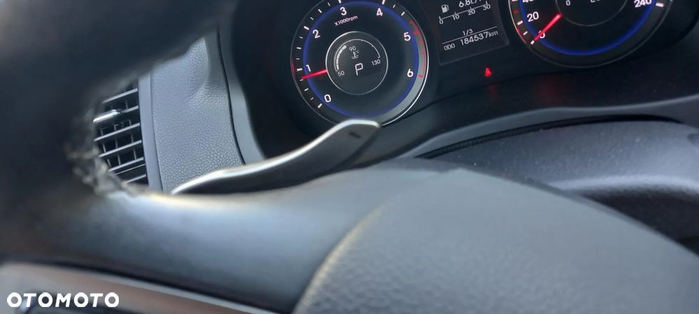 Hyundai i40 Kombi 1.7 CRDi DCT Premium - 13