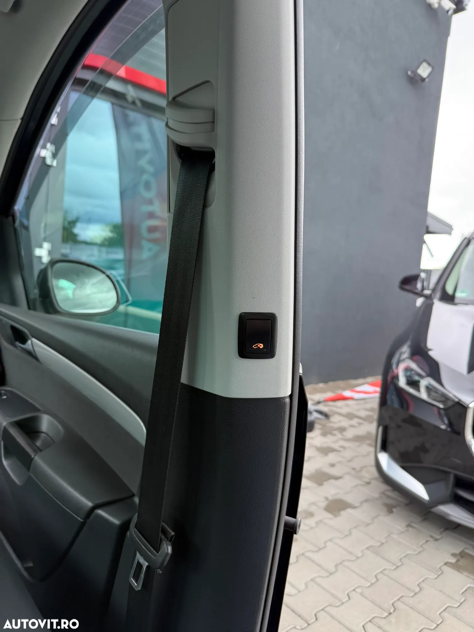 Volkswagen Sharan 2.0 TDI 4MOTION BlueMotion Technology Match - 17
