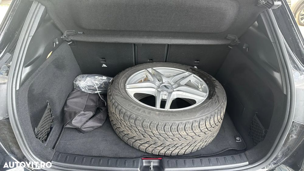 Mercedes-Benz GLA - 17