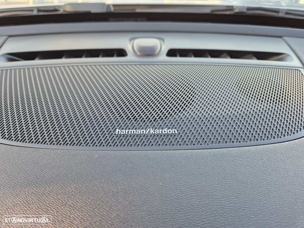 Volvo XC 40 2.0 D4 Momentum Plus AWD - 31