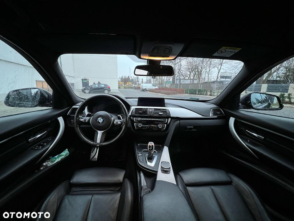 BMW Seria 3 320d M Sport - 15