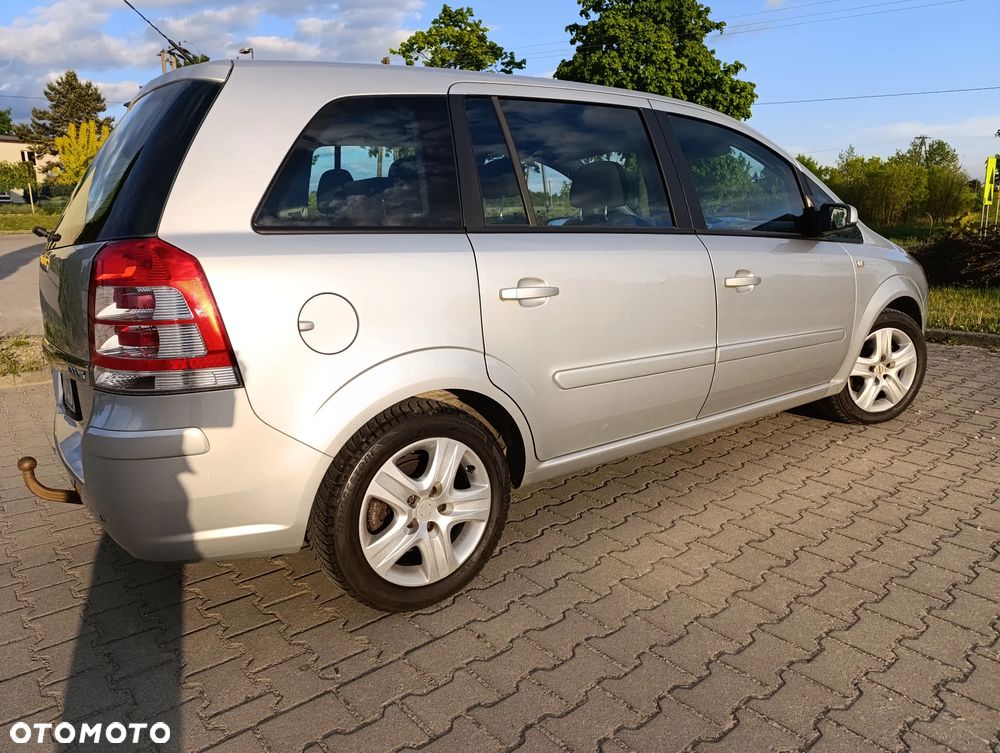Opel Zafira 1.6 Active - 19