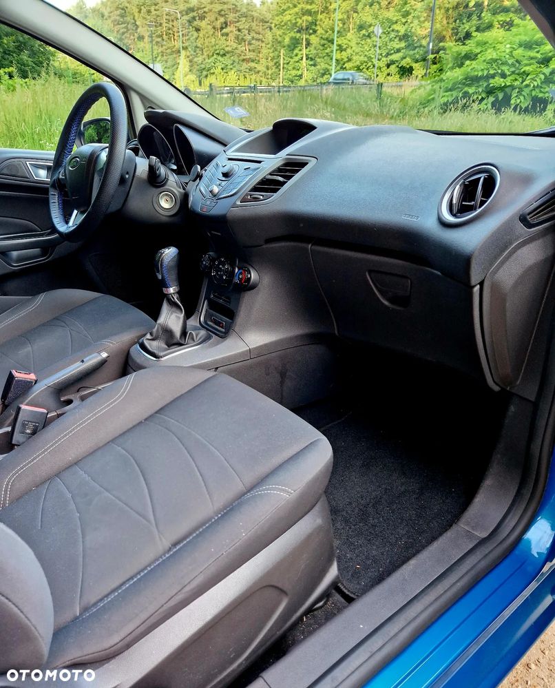 Ford Fiesta 1.25 Ambiente EU5 - 26