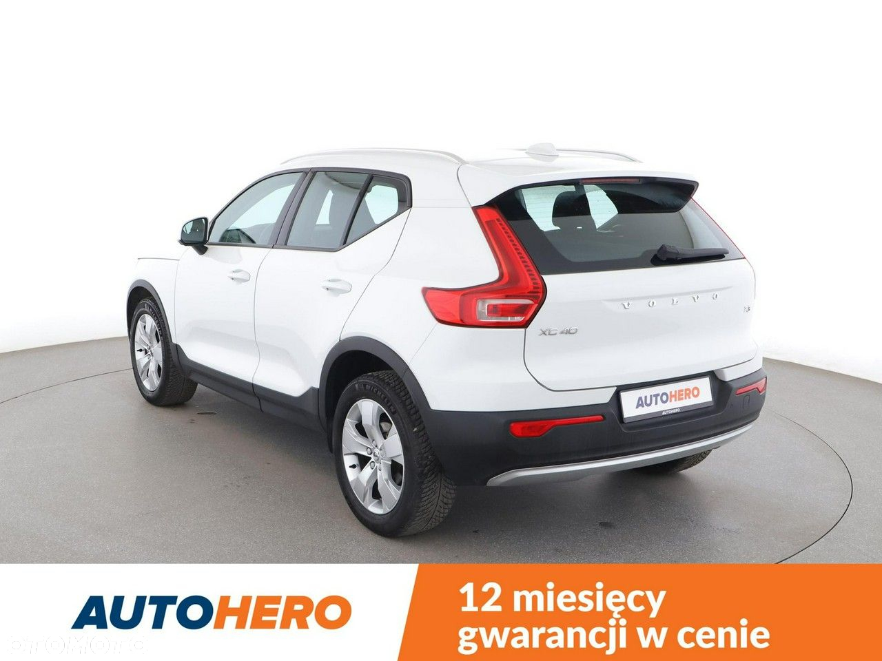 Volvo XC 40 T3 Momentum Pro - 4