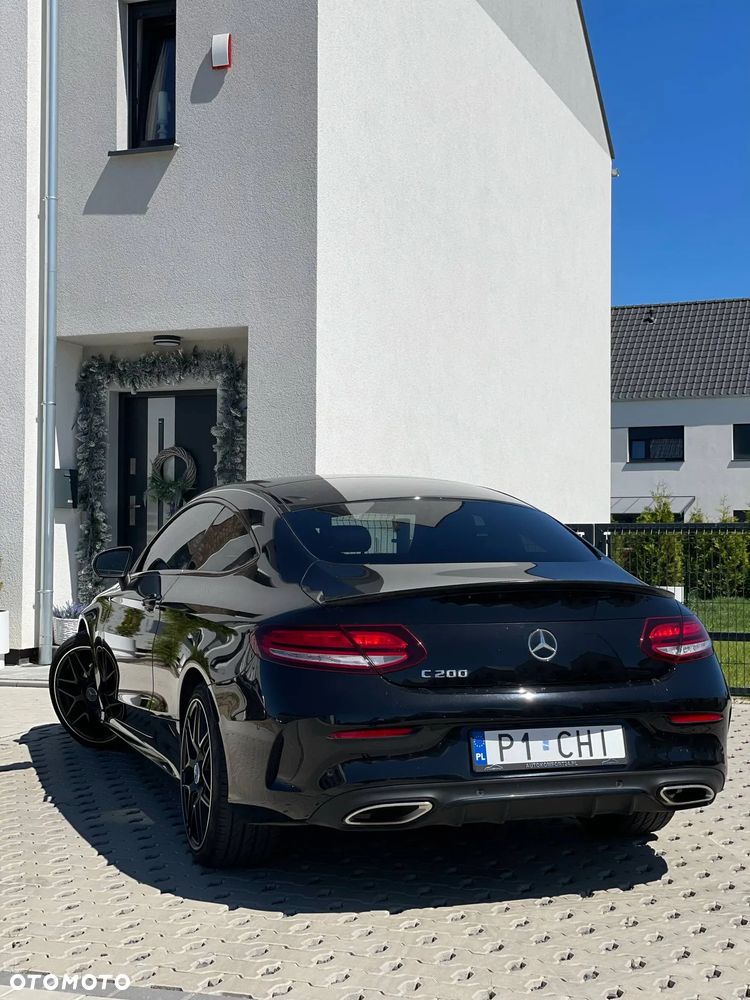 Mercedes-Benz Klasa C 200 Coupe 4Matic 9G-TRONIC AMG Line - 4