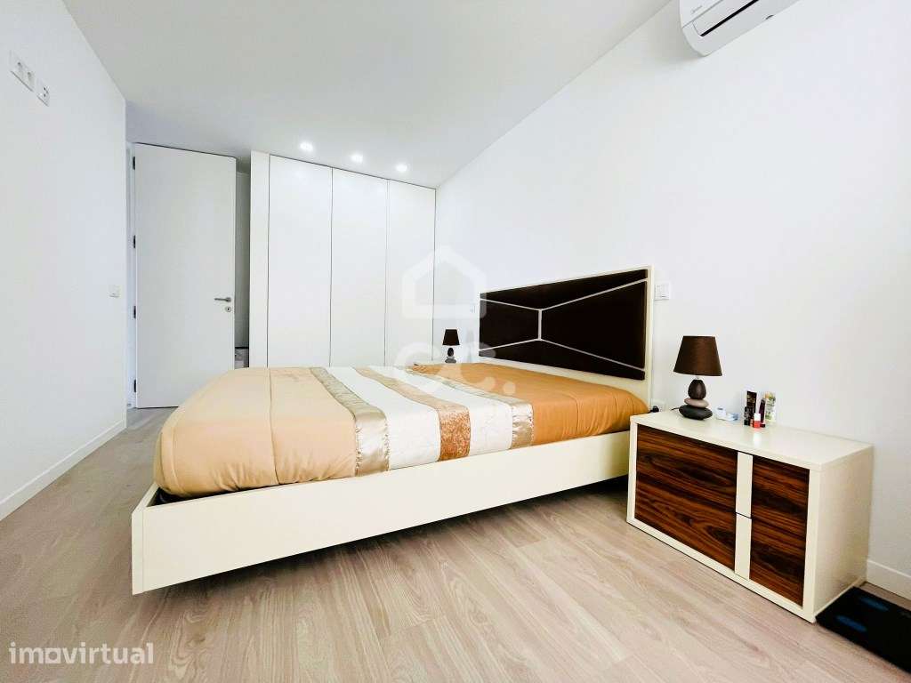 Apartamento T2 Semi-Novo com Fantástico Terraço em Ribeirão! - Grande imagem: 4/26