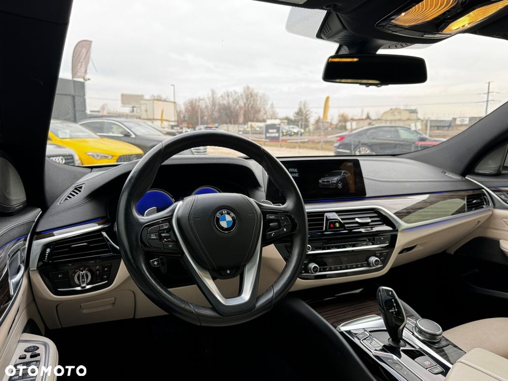 BMW 6GT - 11