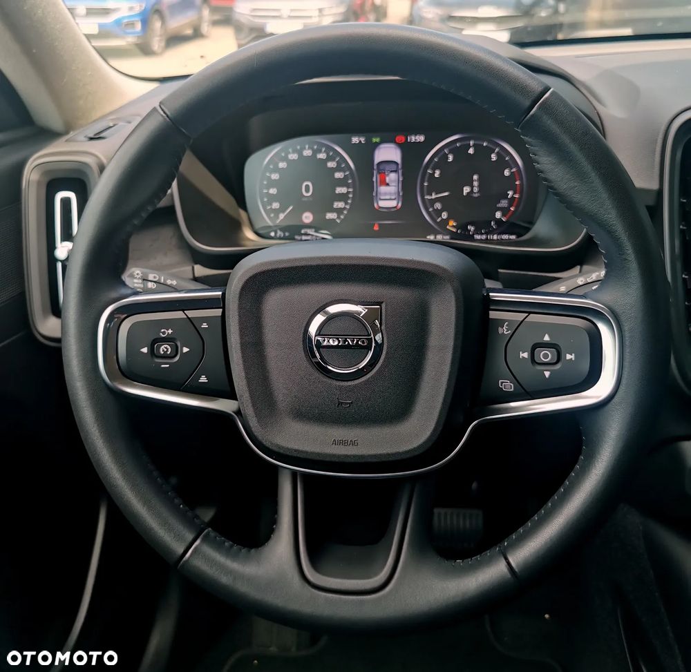 Volvo XC 40 T3 Momentum Core - 12