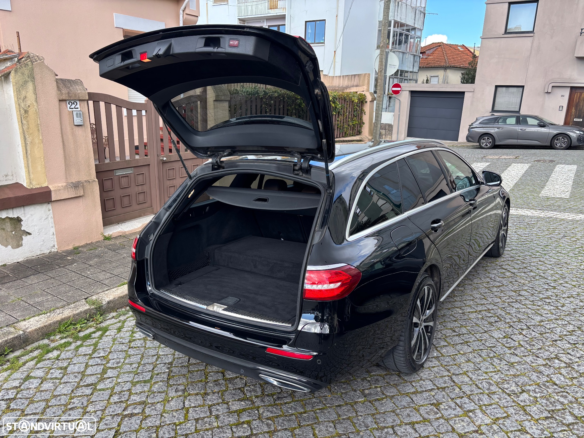 Mercedes-Benz E 300 de Avantgarde 4Matic - 33