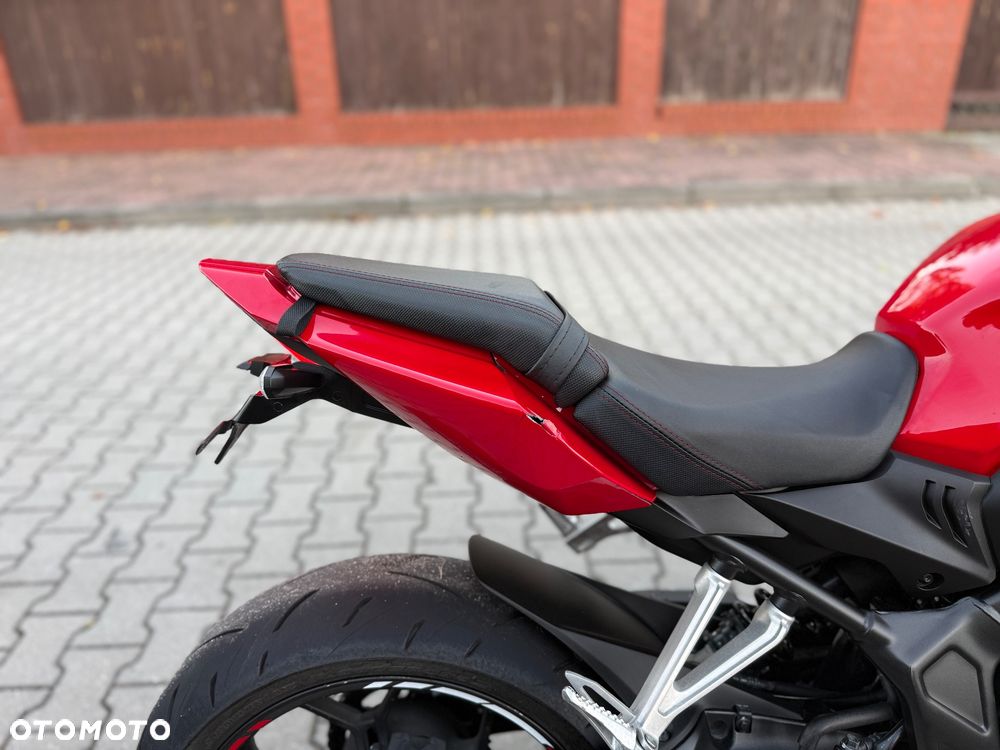 Honda CBR - 9