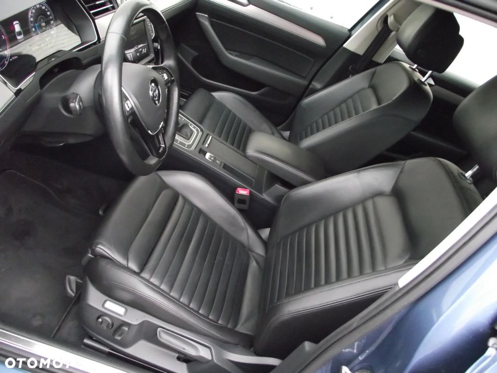 Volkswagen Passat 2.0 TDI BMT Highline DSG - 17
