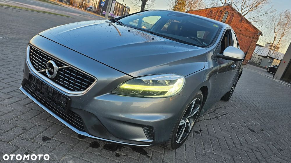 Volvo V40 D2 Drive-E R-Design Momentum - 2