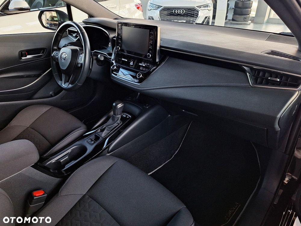 Toyota Corolla 2.0 Hybrid Comfort - 18