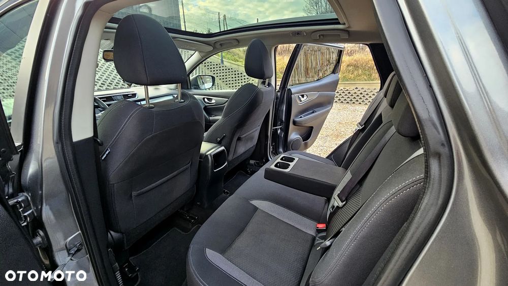 Nissan Qashqai 1.3 DIG-T N-CONNECTA - 33