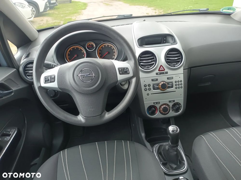 Opel Corsa 1.2 16V Essentia - 23