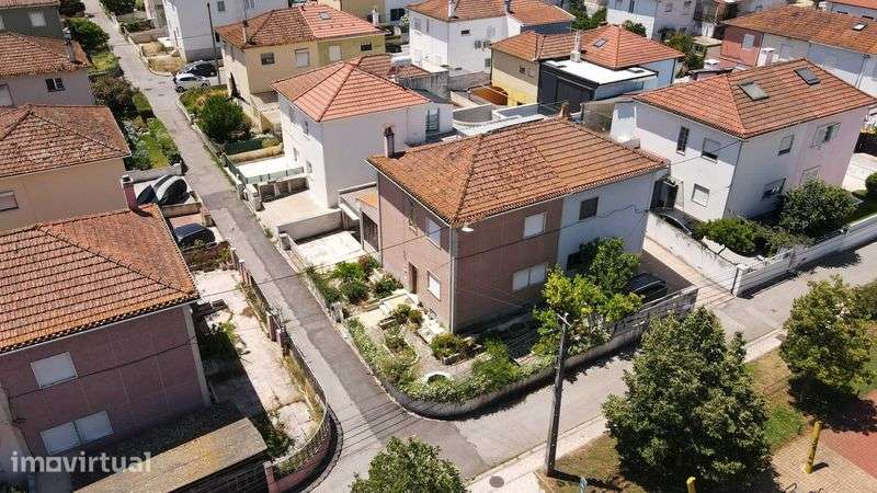 Moradia T3 Geminada no Bairro Norton de Matos - Grande imagem: 3/12