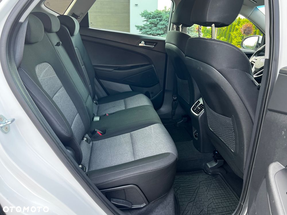 Hyundai Tucson blue 1.6 GDi 2WD Navi - 31