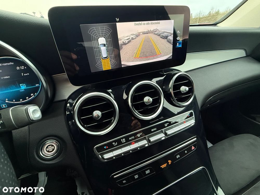Mercedes-Benz GLC 200 d 4Matic 9G-TRONIC AMG Line - 34