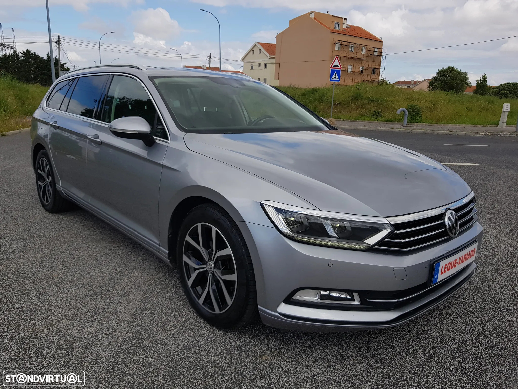 VW Passat Variant 1.6 TDI Highline DSG - 4