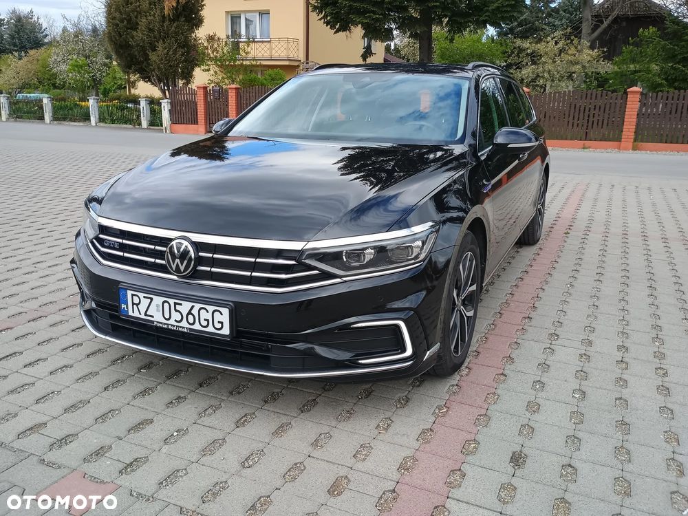Volkswagen Passat - 4