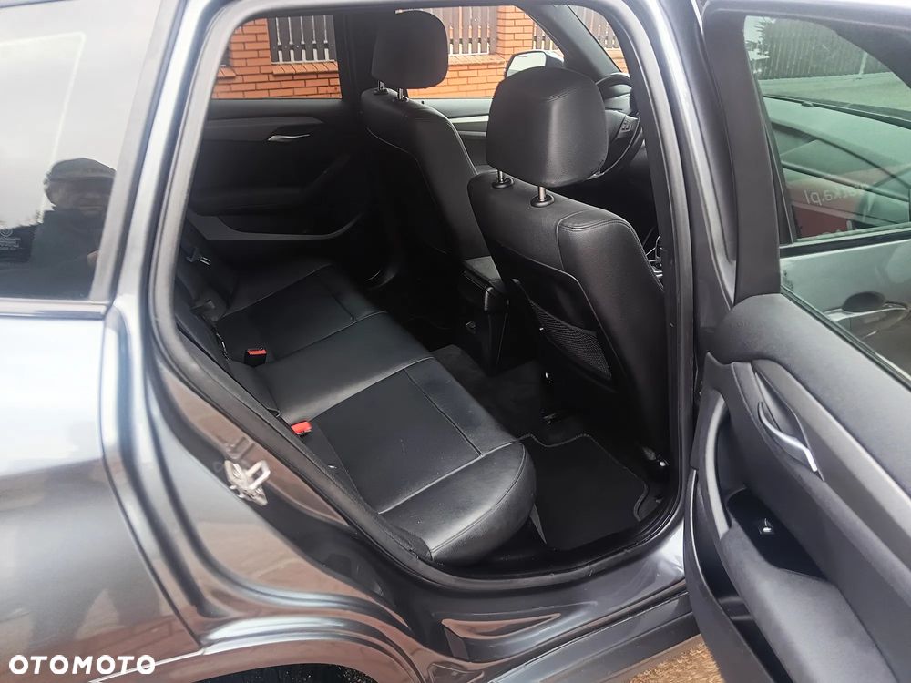 BMW X1 xDrive28i Sport Line - 19