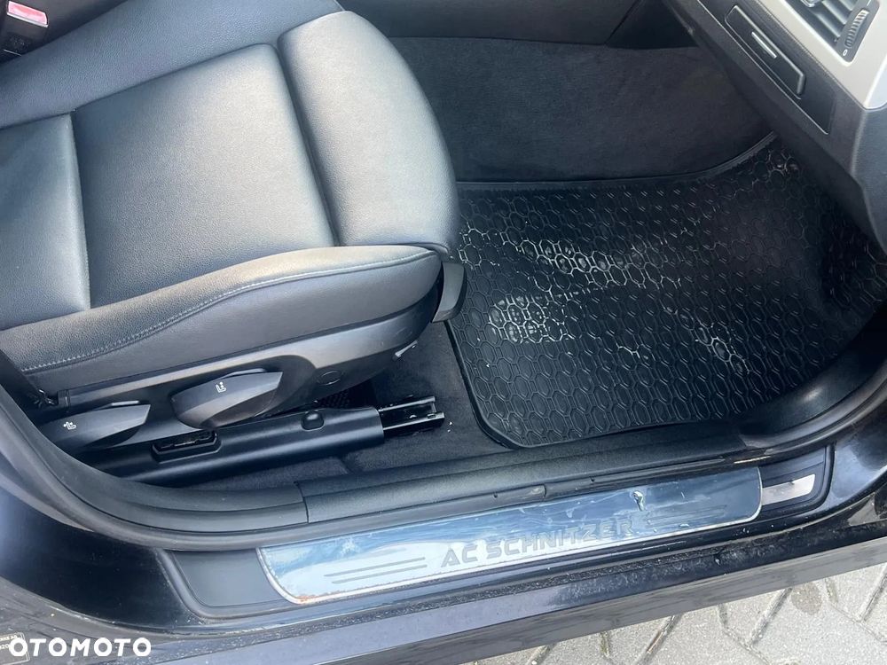 BMW Seria 3 325i - 29