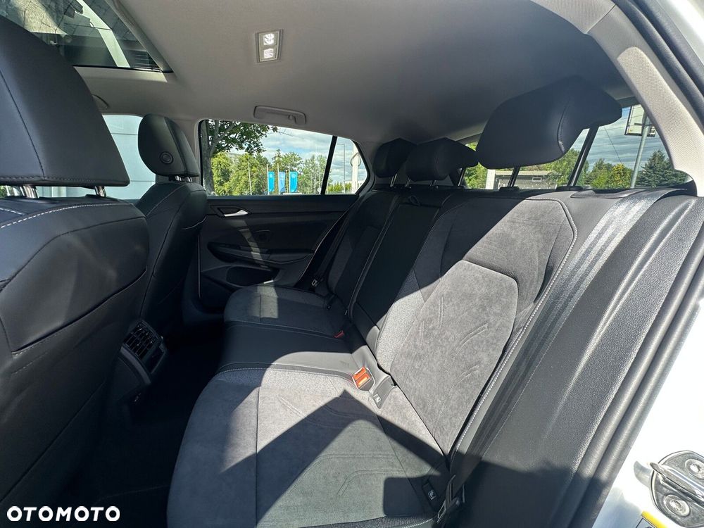 Volkswagen Golf 1.5 eTSI mHEV Life Plus DSG - 25