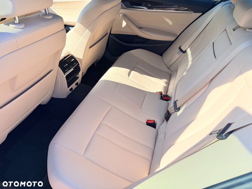 BMW Seria 5 530i GPF Sport Line sport - 9