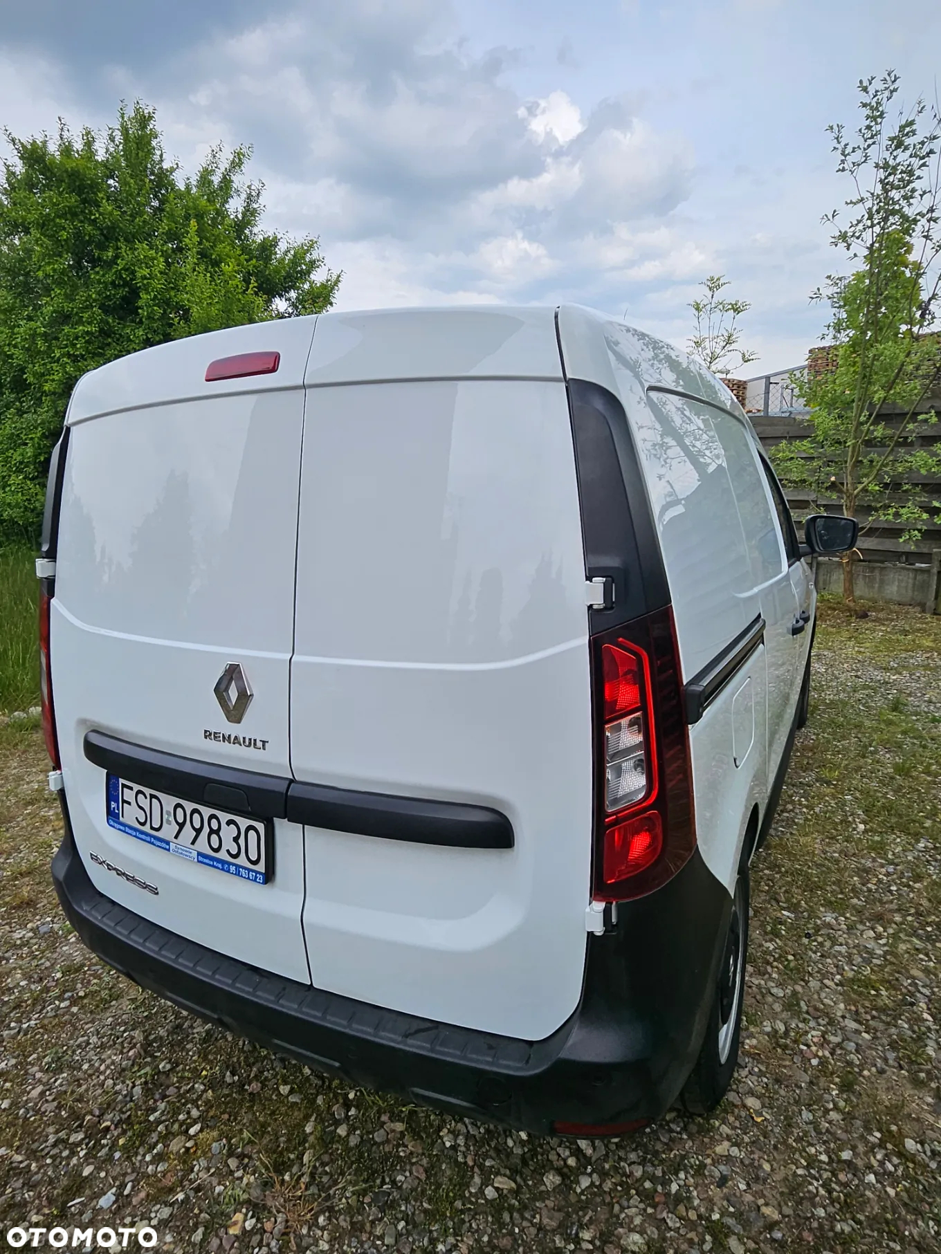 Renault Express - 4