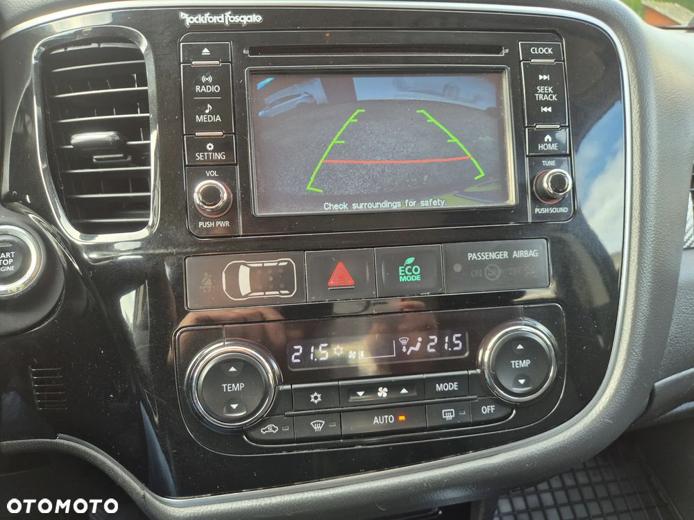 Mitsubishi Outlander - 21